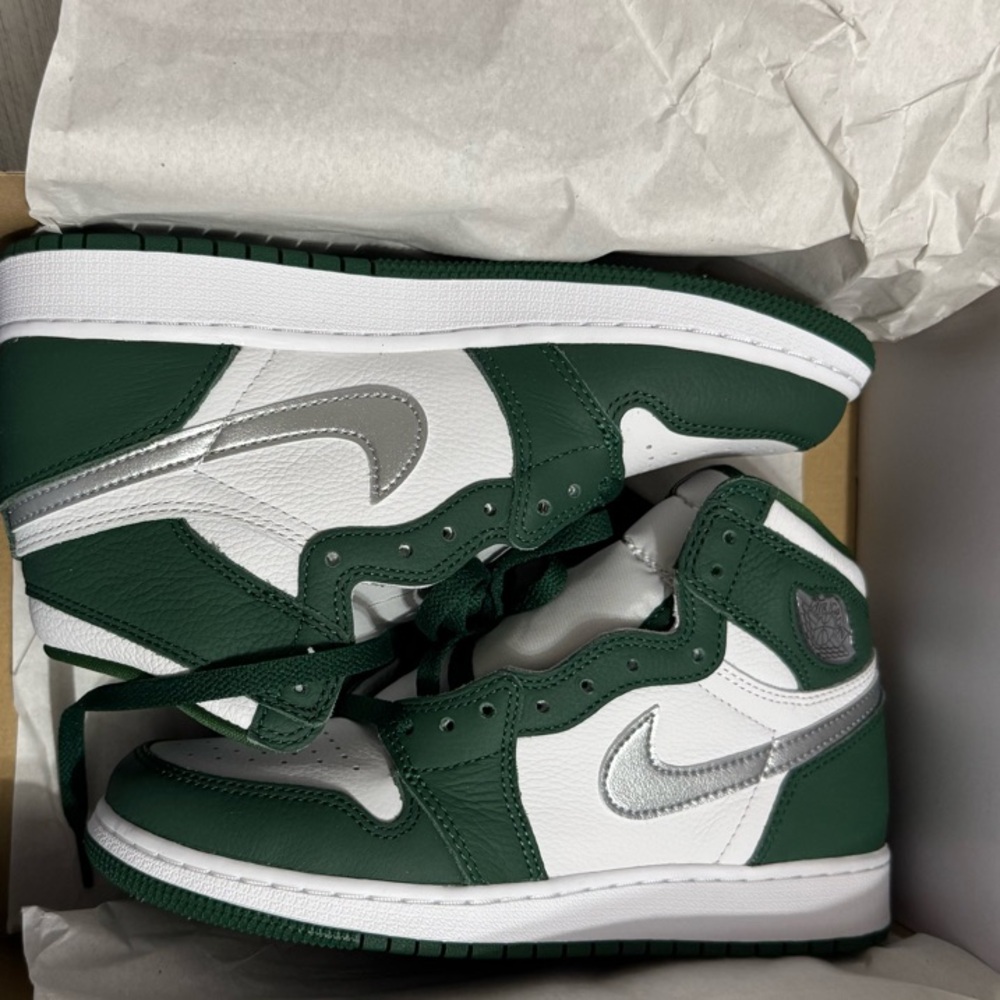 Nike Air Jordan 1 Retro high sneakers